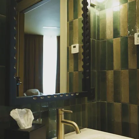 Gounod Hotel